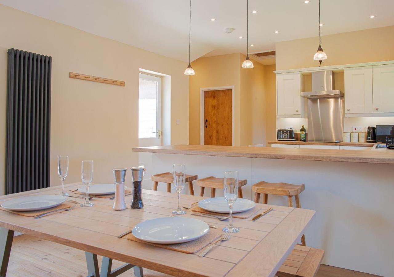 The Barn In Longhope - Luxury Barn Conversion Eksteriør billede