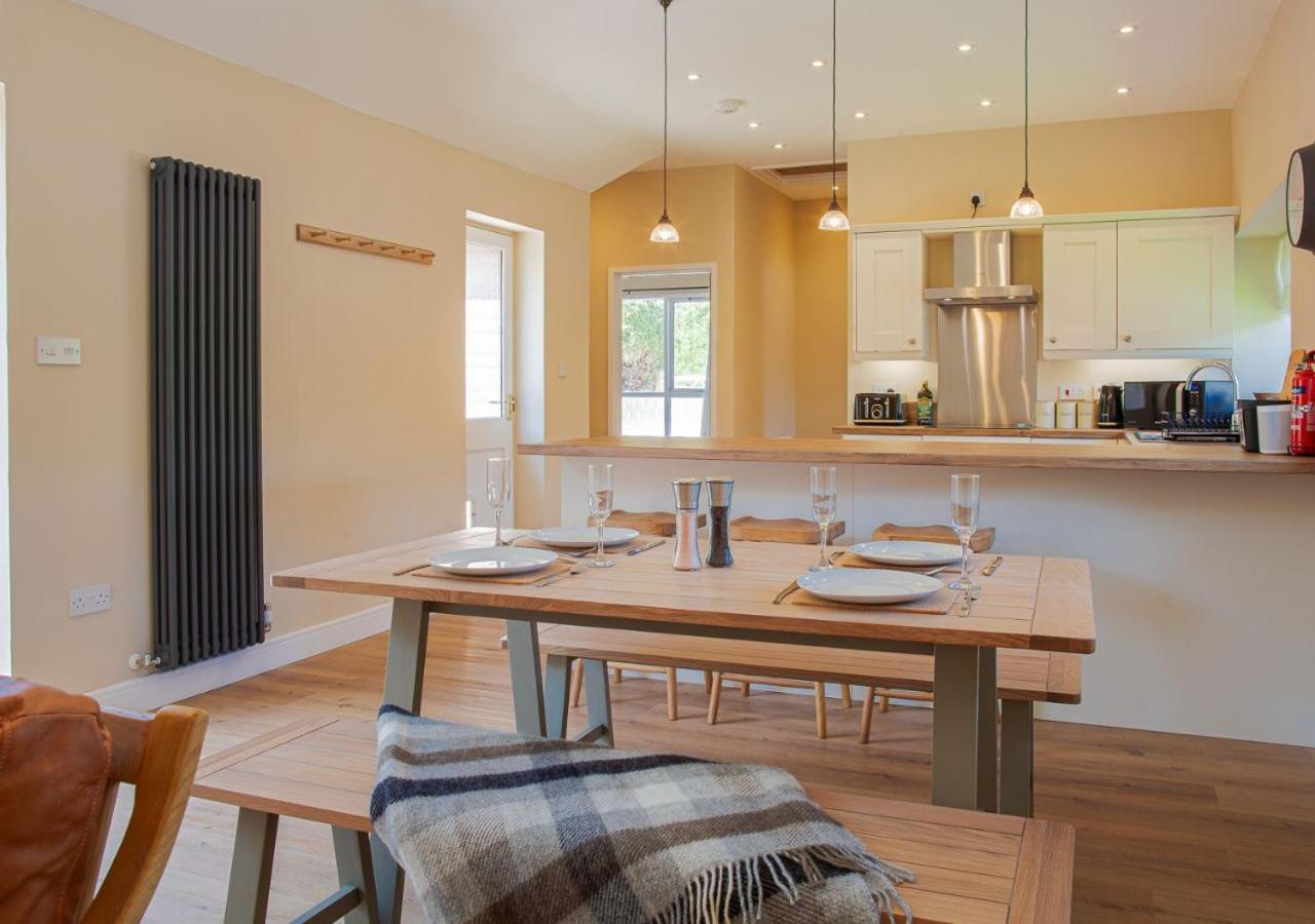 The Barn In Longhope - Luxury Barn Conversion Eksteriør billede